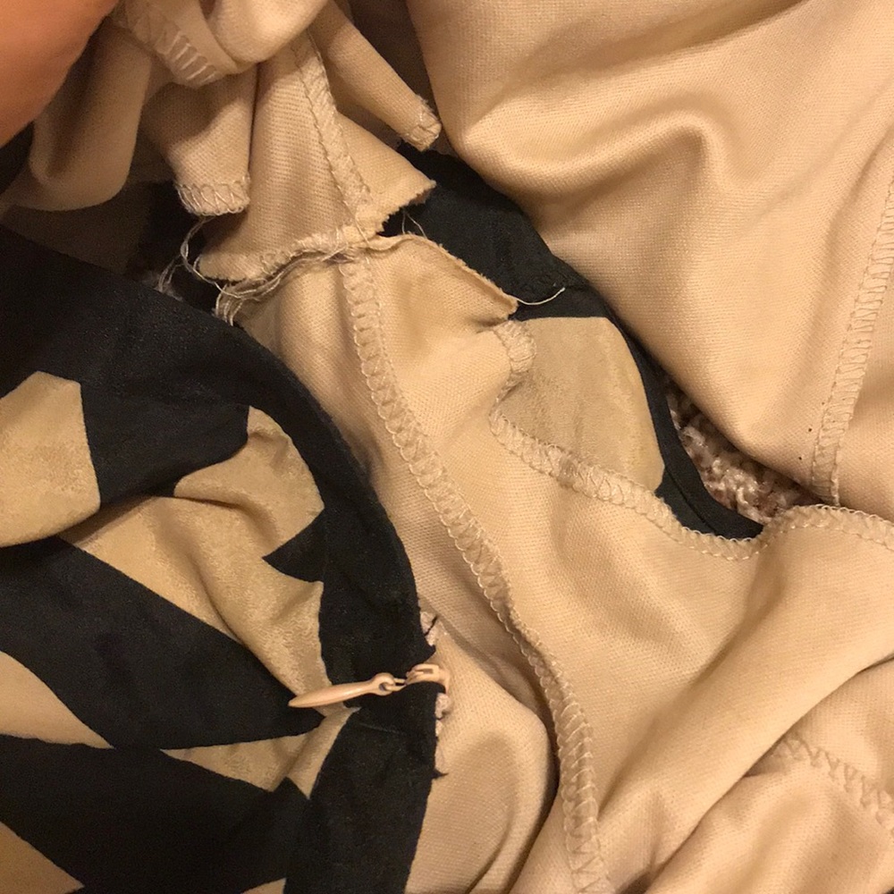 Shorts - Picture 5 of 6